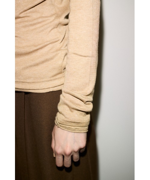 THROW by SLY(スローバイスライ)の「SHEER FINE FIT HENLEY TOPS シアーファインフィットヘンリートップス 秋服(Tシャツ/カットソー・レディース・ブルー/杢グレー/ベージュ/バーガンディー/ブラック・FREE)」の8枚目の写真