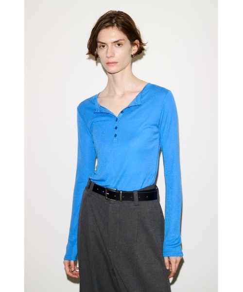 THROW by SLY(スローバイスライ)の「SHEER FINE FIT HENLEY TOPS シアーファインフィットヘンリートップス 秋服(Tシャツ/カットソー・レディース・ブルー/杢グレー/ベージュ/バーガンディー/ブラック・FREE)」の11枚目の写真