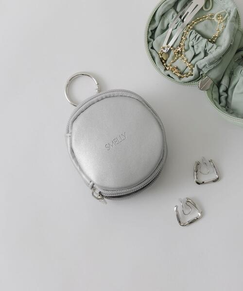 SMELLY（スメリー）の「サークルアクセサリーポーチ（ポーチ・レディース・シルバー/ブラック/ミント・-）」の3枚目の写真
