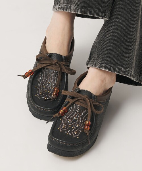 Clarks Originals＞レザー エンブロイダリー ワラビーブーツ（ブーツ
