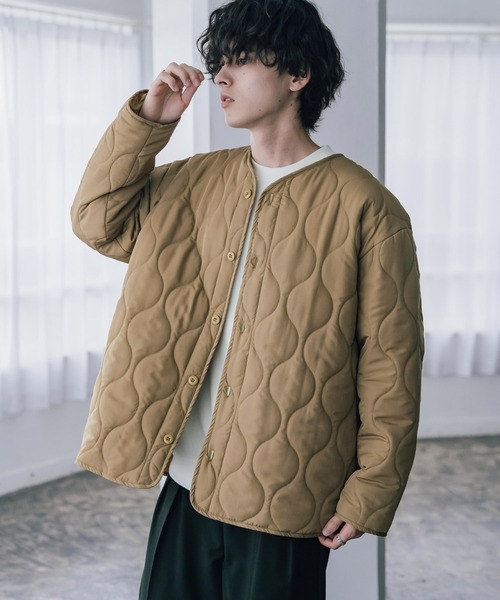 Rocky Monroe(ロッキーモンロー)の「オーバーサイズ M-65中綿キルティングライナーノーカラージャケット(ブルゾン・メンズ・ベージュ/ブラック/オフホワイト/カーキ・XL/L/M)」の3枚目の写真