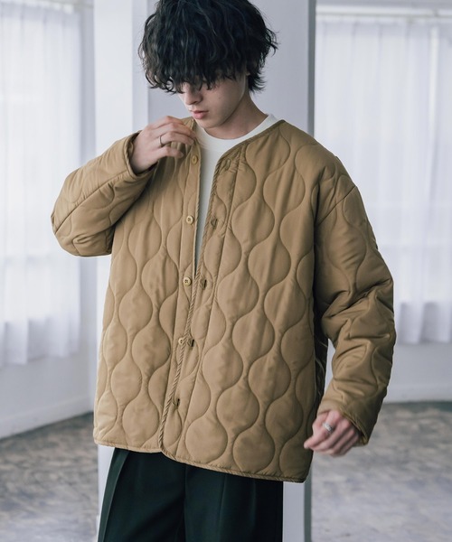 Rocky Monroe(ロッキーモンロー)の「オーバーサイズ M-65中綿キルティングライナーノーカラージャケット(ブルゾン・メンズ・ベージュ/ブラック/オフホワイト/カーキ・XL/L/M)」の21枚目の写真