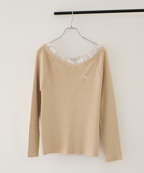POLO BCS(ポロ ビーシーエス)の「【POLO BCS】VIS別注フリルネックVネックリブニット(ニット/セーター・レディース・ベージュ/ダークブラウン/ネイビー・FREE)」の3枚目の写真
