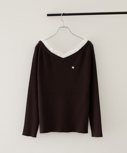 POLO BCS(ポロ ビーシーエス)の「【POLO BCS】VIS別注フリルネックVネックリブニット(ニット/セーター・レディース・ベージュ/ダークブラウン/ネイビー・FREE)」の4枚目の写真