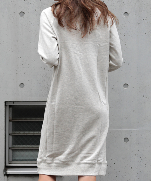 Denime（ドゥニーム）の「スウェットマキシワンピ-BEACH-（ワンピース・レディース・杢グレー/ネイビー/オートミール・FREE）」の11枚目の写真