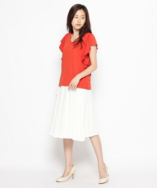 AG by aquagirl(エージーバイアクアガール)の「ラッフルスリーブVネックカットソー(Tシャツ/カットソー・レディース・ホワイト/グリーン/レッド/ブラック/ホワイト系1/グレー/ピンク/ブラウン/ブラック系1・38)」の9枚目の写真