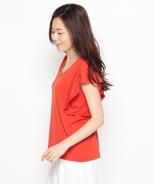 AG by aquagirl(エージーバイアクアガール)の「ラッフルスリーブVネックカットソー(Tシャツ/カットソー・レディース・ホワイト/グリーン/レッド/ブラック/ホワイト系1/グレー/ピンク/ブラウン/ブラック系1・38)」の13枚目の写真