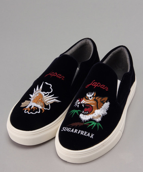 E hyphen world gallery(イーハイフンワールドギャラリー)の「Suger Freak 別注スリッポン(スリッポン・レディース・ブラック/ネイビー・M/S/L)」の2枚目の写真