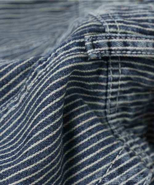 CUBE SUGAR（キューブシュガー）の「デニム/ヒッコリー オーバーオール（デニムパンツ・レディース・ネイビー/ストライプ・M）」の11枚目の写真