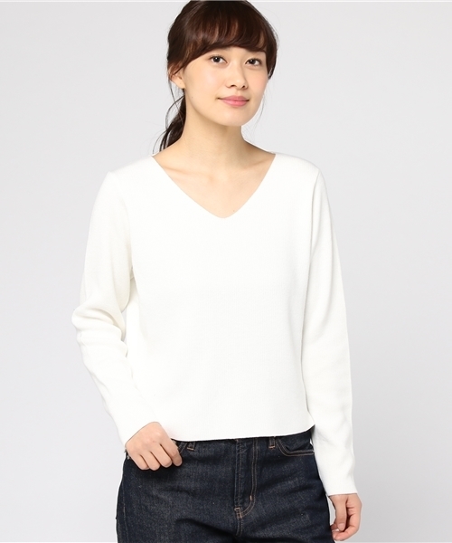 TRUDEA（トルディア）の「ベーシックＶネックニットプルオーバー（ニット/セーター・レディース・ホワイト/ライトグレー/ピンク/カーキ/イエロー・MEDIUM/LARGE）」の2枚目の写真