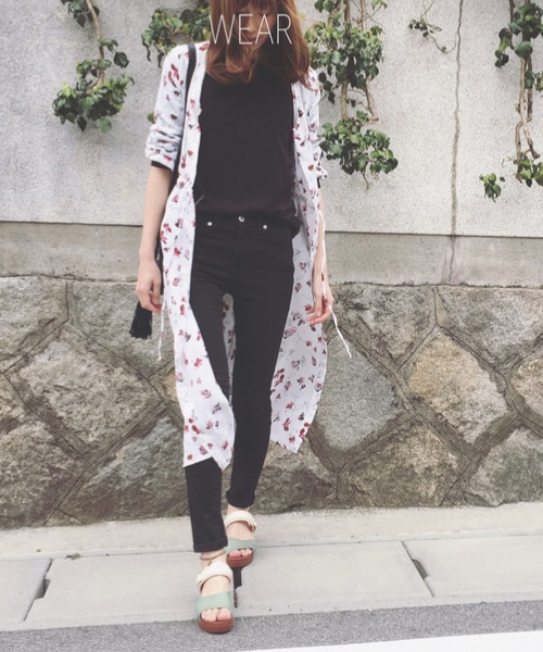 mysty woman（ミスティウーマン）の「手染め2wayサンダル／【配色モデル：ZOZOTOWN限定カラー】（サンダル・レディース・オフホワイト/グリーン系その他/ホワイト系その他/ライトグリーン/キャメル/ブラック・LARGE/MEDIUM）」の13枚目の写真