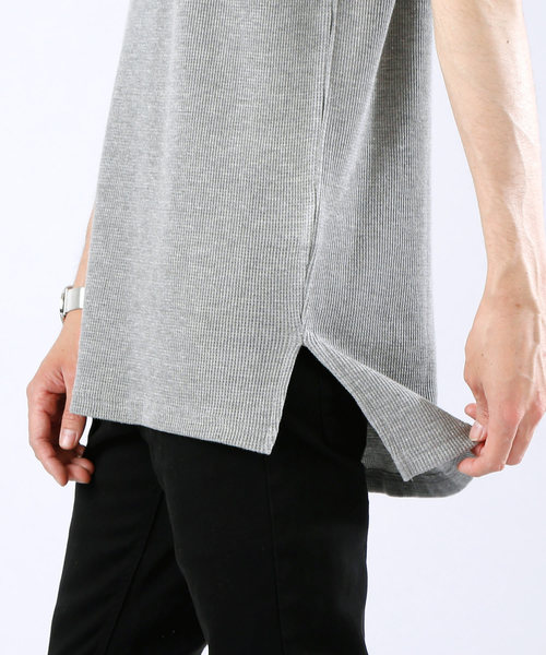 ローヘン lohen サイドスリットクルーネックカットソー　BLACK TOPS – LOHEN