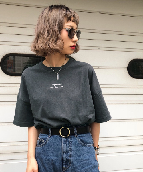 PAGEBOY（ページボーイ）の「BIGロゴTシャツ（Tシャツ/カットソー・レディース・ブラック/オフホワイト/ピンク/グレー/チャコールグレー・FREE）」の3枚目の写真