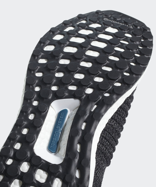 adidas（アディダス）の「ウルトラブースト レースレス