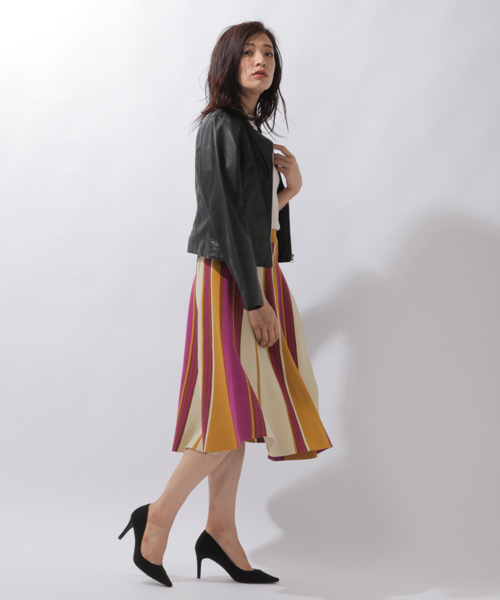 laboratory work（ラボラトリーワーク）の「マルチストライプニットフレアスカート（スカート・レディース・ピンク/ブルー・MEDIUM）」の4枚目の写真