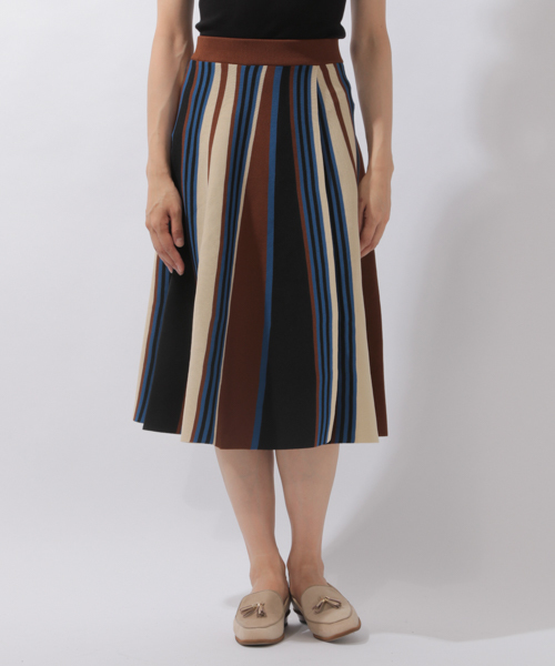 laboratory work（ラボラトリーワーク）の「マルチストライプニットフレアスカート（スカート・レディース・ピンク/ブルー・MEDIUM）」の5枚目の写真