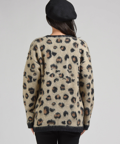 LIPSTAR（リップスター）の「レオパード柄ニットカーディガン（カーディガン/ボレロ・レディース・ベージュ系その他/グレー系その他・M）」の4枚目の写真