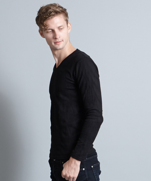 5351 POUR LES HOMMES(ゴーサンゴーイチプールオム)の「クラッシュタックフェイスVネック長袖カットソー(Tシャツ/カットソー・メンズ・ホワイト/ブラック・44/46/48/50)」の7枚目の写真