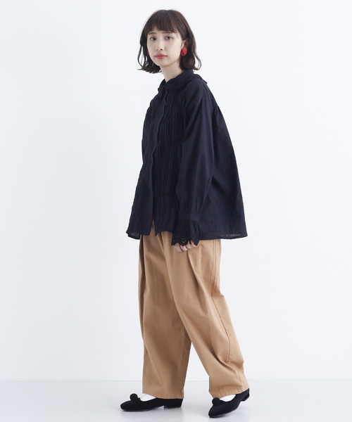 MERLOT（メルロー）の「ビッグフリル襟ブラウス3008（シャツ/ブラウス・レディース・オフホワイト/ブラック・FREE）」の6枚目の写真