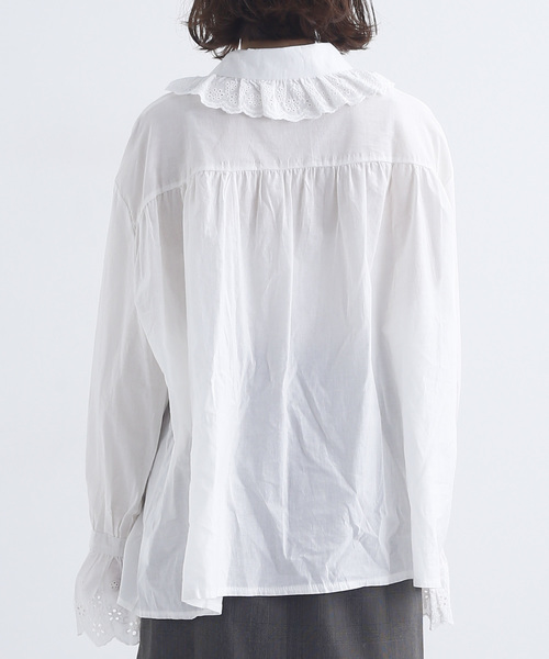 MERLOT（メルロー）の「ビッグフリル襟ブラウス3008（シャツ/ブラウス・レディース・オフホワイト/ブラック・FREE）」の17枚目の写真