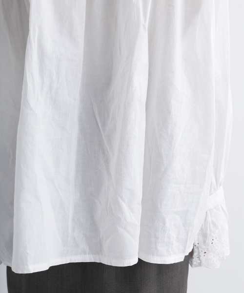 MERLOT（メルロー）の「ビッグフリル襟ブラウス3008（シャツ/ブラウス・レディース・オフホワイト/ブラック・FREE）」の5枚目の写真