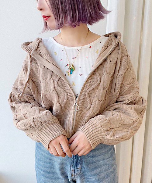 apres jour（アプレジュール）の「ケーブルニットZIPパーカー【ZOZOTOWN限定アイテム】（ニット/セーター・レディース・ベージュ/クリーム/ライトカーキ/ラベンダー・フリー）」の10枚目の写真