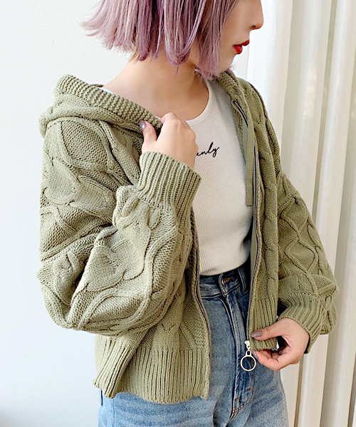 apres jour（アプレジュール）の「ケーブルニットZIPパーカー【ZOZOTOWN限定アイテム】（ニット/セーター・レディース・ベージュ/クリーム/ライトカーキ/ラベンダー・フリー）」の8枚目の写真