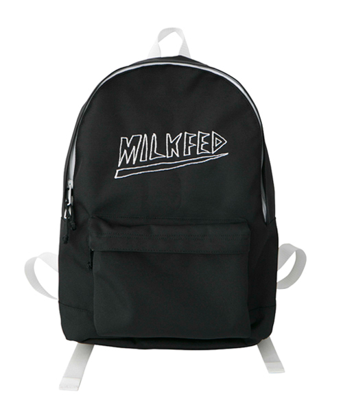 MILKFED.（ミルクフェド）の「EMBROIDERY LOGO BACK PACK　（バックパック/リュック/無地）（バックパック/リュック・レディース・ブラック/ネイビー/レッド・ONESIZE）」の2枚目の写真