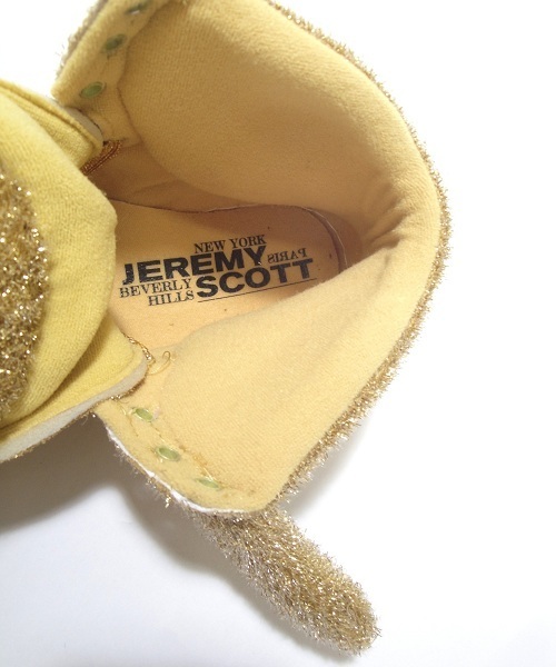 adidas Originals by JEREMY SCOTT（アディダスオリジナルスバイジェレミースコット）の「アディダス オリジナルス×ジェレミースコット ベアー ぬいぐるみ adidas Originals JS BEAR（スニーカー・メンズ・シルバー/ゴールド・24.5cm/24cm/25cm/23.5cm/23cm/22.5cm/29cm/28cm/28.5cm/27cm/27.5cm/26.5cm/26cm）」の8枚目の写真