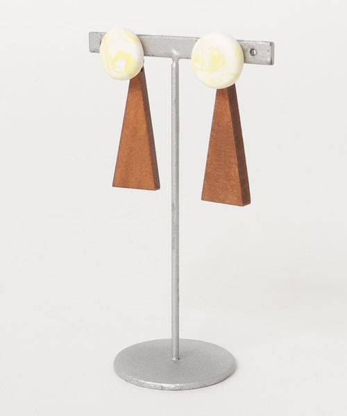 tone(トーン)の「【atelier*mio】Clay × Wood pierce(ピアス(両耳用)・レディース・アクア/レモンイエロー/チェリーピンク・FREE)」の2枚目の写真