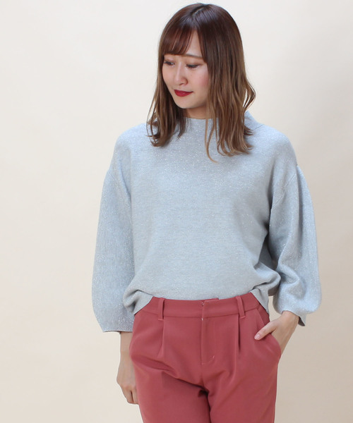 TRUDEA(トルディア)の「ガーター編み ラメ入りバルーンスリーブ ボートネックニットプルオーバー(ニット/セーター・レディース・ライトグレー/ブラック/モカ・MEDIUM/LARGE)」の3枚目の写真