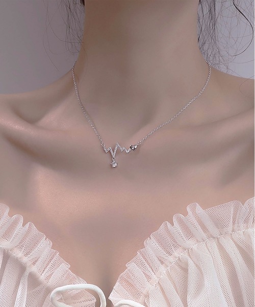 LA VORAGINE（ラ ヴォラジネ）の「925シルバ-ネックレス（ネックレス・レディース・A/B/C/D/E/F/L/M/G/H/I/J/K/O/P/Q/R/S/T/Y/Z/U/V/W/X/N/その他/その他1/その他2/その他3/その他4/その他5/その他6/その他7/その他12/その他13/その他10/その他11/その他9/その他8・FREE）」の11枚目の写真