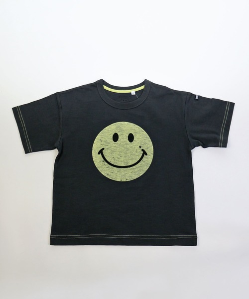 SMILEY FACE(スマイリーフェイス)の「SMILEY FACE/スマイリーフェイス ビックシルエットTシャツ(Tシャツ/カットソー・キッズ・チャコールグレー/ダークグリーン/オフホワイト/スモークピンク/テラコッタ・90cm/110cm/100cm/120cm/130cm/140cm)」の3枚目の写真