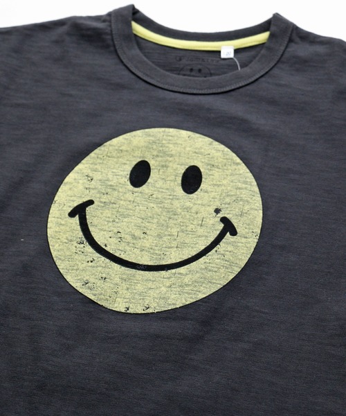 SMILEY FACE(スマイリーフェイス)の「SMILEY FACE/スマイリーフェイス ビックシルエットTシャツ(Tシャツ/カットソー・キッズ・チャコールグレー/ダークグリーン/オフホワイト/スモークピンク/テラコッタ・90cm/110cm/100cm/120cm/130cm/140cm)」の15枚目の写真