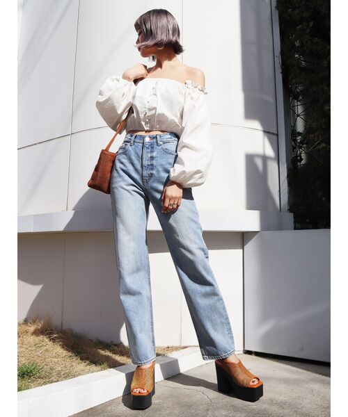 EMODA（エモダ）の「オフショルダータイトトップス（シャツ/ブラウス・レディース・ホワイト/ブラック/パープル/オレンジ・FREE）」の8枚目の写真