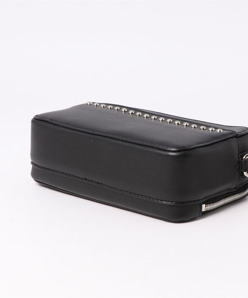 INTERPLANET(インタープラネット)の「スタッズウォレットショルダーBAG(ショルダーバッグ・レディース・ブラック/ベージュ・フリー)」の4枚目の写真