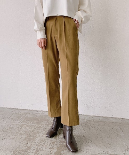 VANNIE U（ヴァニーユー）の「カラーフレアパンツ【Sサイズ展開あり】（その他パンツ・レディース・ベージュ/チョコ/グリーン・FREE/SMALL）」の3枚目の写真