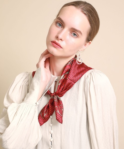 manipuri（マニプリ）の「【manipuri(マニプリ)】スカーフ　dot_bit 65×65（バンダナ/スカーフ・レディース・ブラック/ベージュ/レッド・FREE）」の10枚目の写真