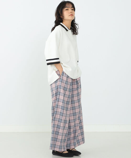 CAROLINA GLASER（カロリナ グレイサー）の「CAROLINA GLASER / ライン入り ポロシャツ（ポロシャツ・レディース・オフホワイト/ブラック・ONE SIZE）」の4枚目の写真