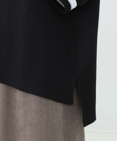 CAROLINA GLASER（カロリナ グレイサー）の「CAROLINA GLASER / ライン入り ポロシャツ（ポロシャツ・レディース・オフホワイト/ブラック・ONE SIZE）」の14枚目の写真