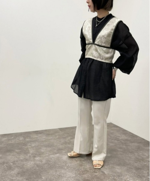 apres jour mignon(アプレジュールミニョン)の「パイピングジャガードビスチェ 【ZOZOTOWN限定アイテム】(その他トップス・レディース・ベージュ/サックスブルー・X-LARGE/フリー)」の12枚目の写真