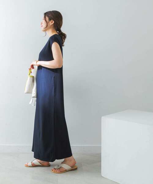 URBAN RESEARCH（アーバンリサーチ）の「TRベアロングワンピース（ワンピース・レディース・ブルー系その他/カーキ/ブラウン・38/36）」の7枚目の写真