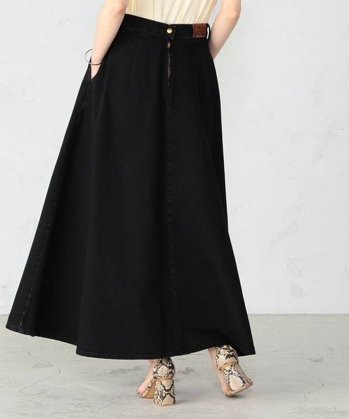 Lee（リー）の「【WEB限定】マキシ丈・ロングデニムスカート（スカート・レディース・インディゴブルー/ブラック系その他・SMALL/MEDIUM/X-SMALL）」の18枚目の写真