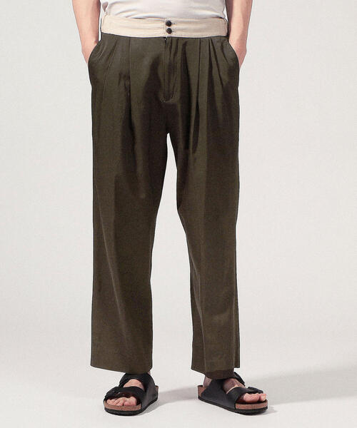 TOMORROWLAND （トゥモローランド）の「コットンレーヨン 2プリーツイージーパンツ（その他パンツ・メンズ・キャメル/ブラック/ダークグリーン・XS/M/S）」の6枚目の写真