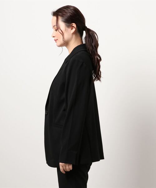 BELLUNA（ベルーナ）の「色あせにくいテーラードジャケット（スーツジャケット・レディース・ブラック/ネイビー・X-LARGE/MEDIUM/LARGE）」の8枚目の写真