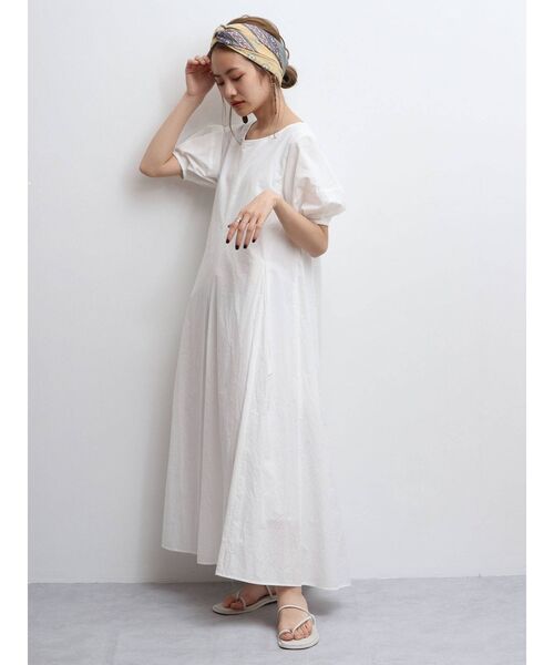 Ungrid（アングリッド）の「パフスリーブボリュームワンピース（ワンピース・レディース・ブラック/オフホワイト/カーキ・FREE）」の14枚目の写真