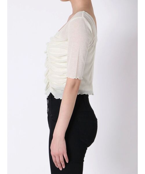 EMODA(エモダ)の「ショートドレープトップ(Tシャツ/カットソー・レディース・ブラック/ベージュ/グリーン/アイボリー・FREE)」の16枚目の写真