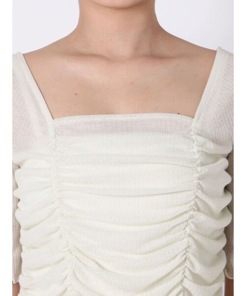 EMODA(エモダ)の「ショートドレープトップ(Tシャツ/カットソー・レディース・ブラック/ベージュ/グリーン/アイボリー・FREE)」の14枚目の写真