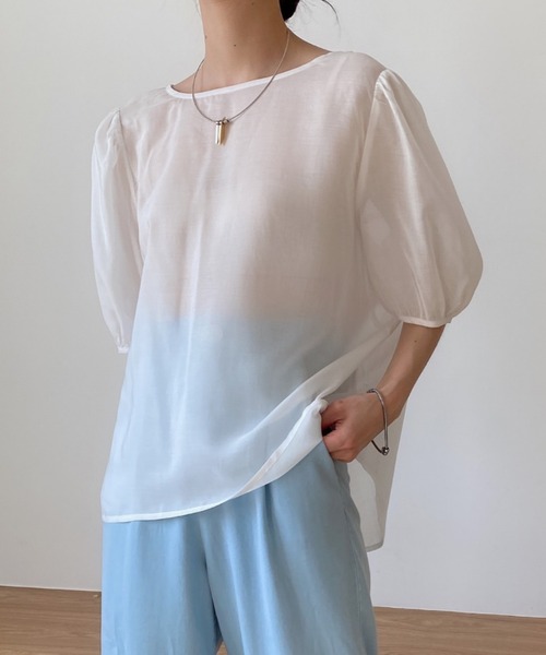 KOR（ケーオーアール）の「パフスリーブ バックリボン シアーブラウス（シャツ/ブラウス・レディース・ホワイト/パープル/ピンク/ダークグレー・FREE）」の2枚目の写真