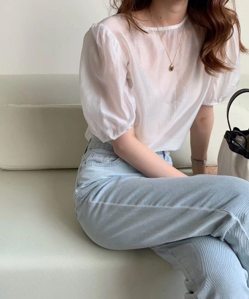 KOR（ケーオーアール）の「パフスリーブ バックリボン シアーブラウス（シャツ/ブラウス・レディース・ホワイト/パープル/ピンク/ダークグレー・FREE）」の9枚目の写真